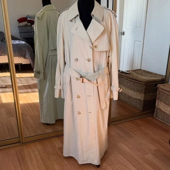 Vintage Burberry Beige Trench Coat with Classic Silhouette,size Large - Picture 1 of 16